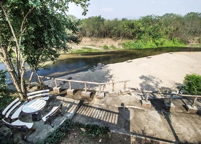 Baan Naratawan ที่พักพร้อมอาหารเช้า 3*