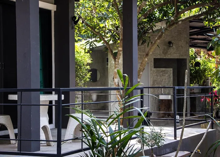Baan Naratawan 3*