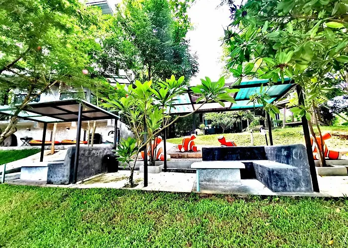 Baan Naratawan ที่พักพร้อมอาหารเช้า