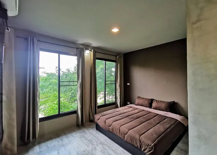 ที่พักพร้อมอาหารเช้า Baan Naratawan 3*