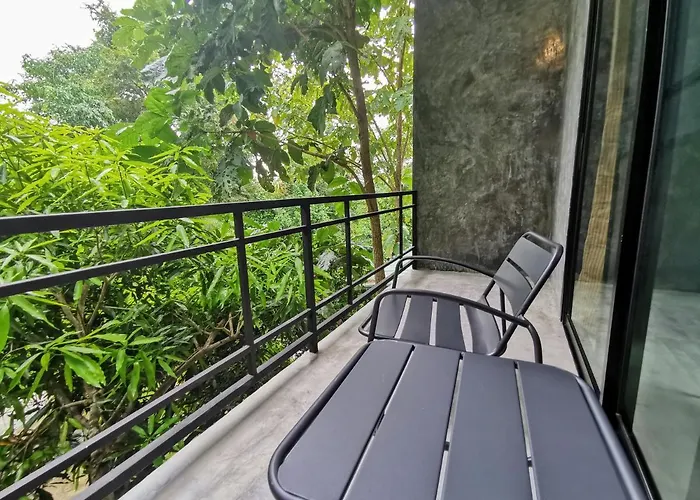 ที่พักพร้อมอาหารเช้า Baan Naratawan 3*